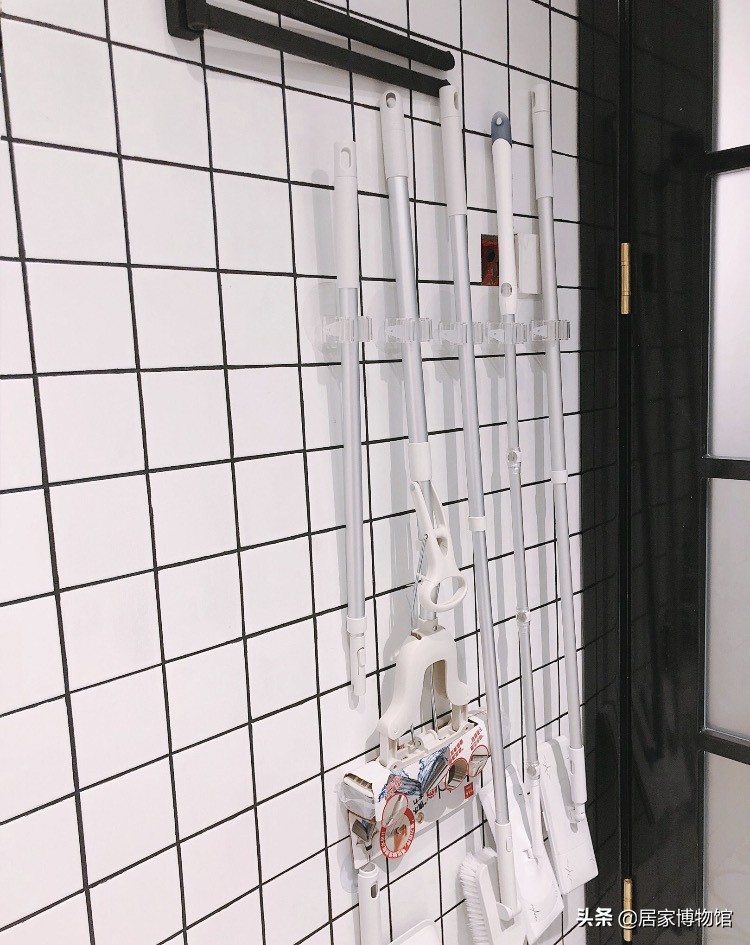 免打孔收纳神器到底好用吗,免打孔安装方便收纳整顿不占空间