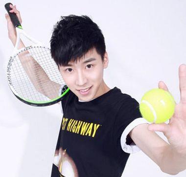 干净帅气阳光大男孩发型,阳光男孩帅气发型