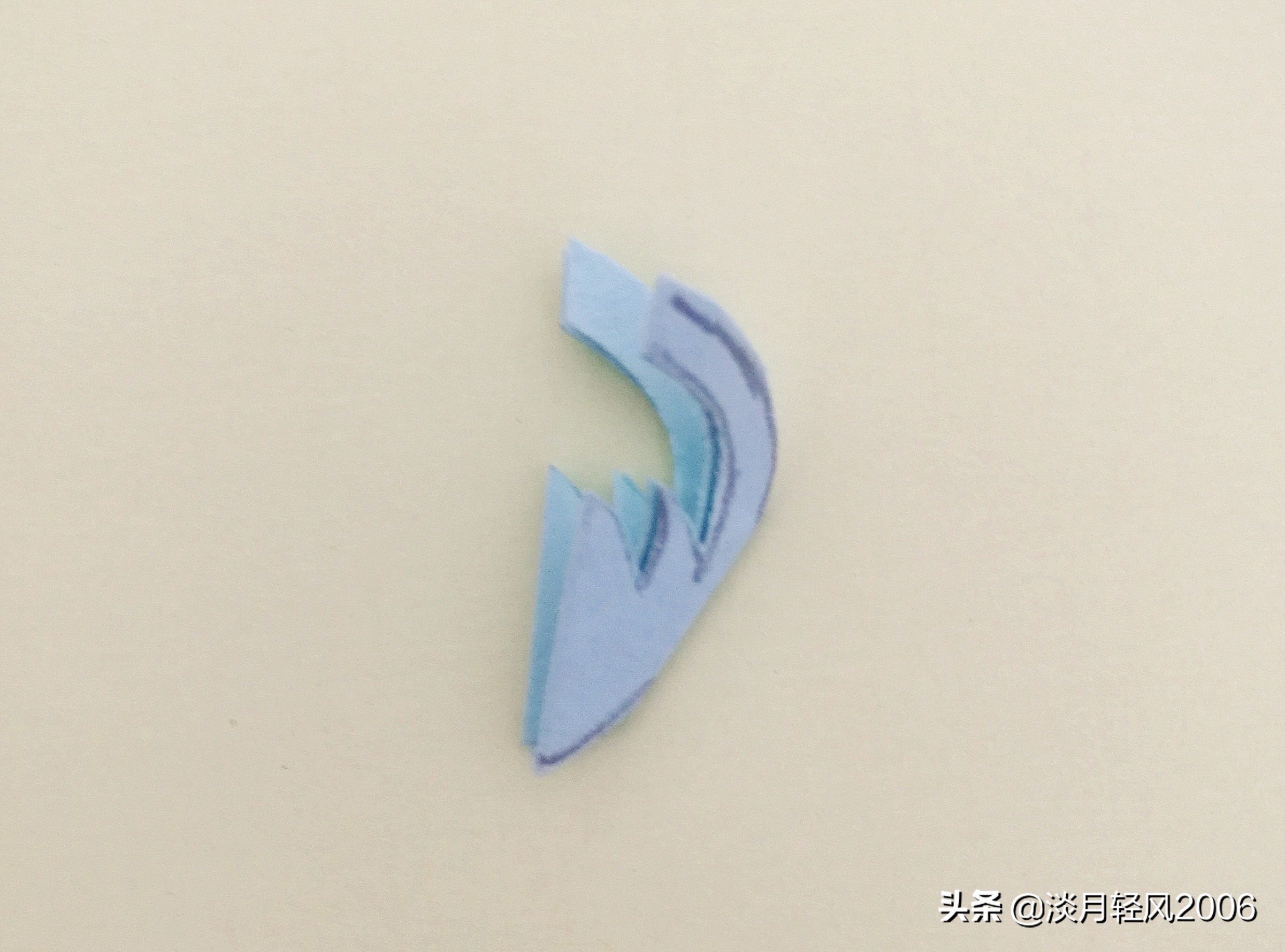 正方形彩纸剪纸手工,手工剪纸教程简单幼儿园花朵