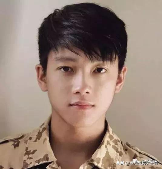 法式刘海发型学生党怎么剪,学生党剪什么发型