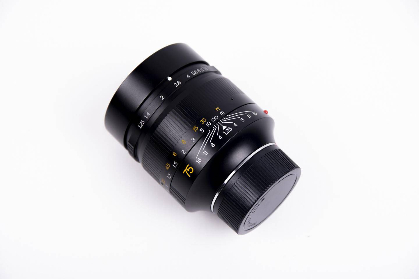 七工匠25mm镜头值不值得买,七工匠35mm1.7镜头值不值得买