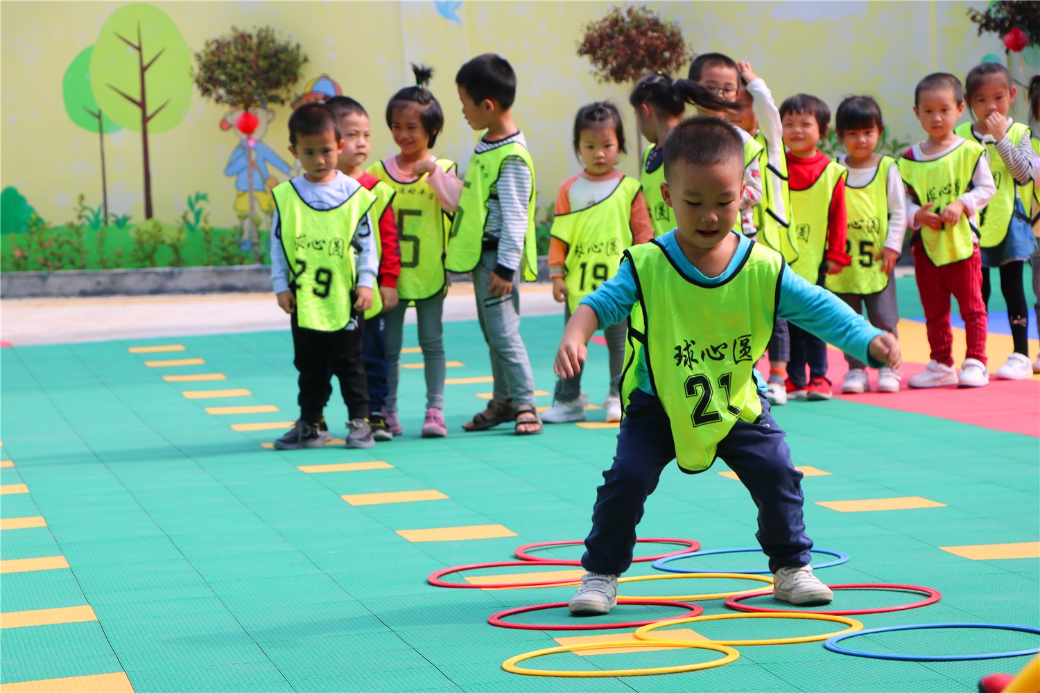 幼儿园足球教研与培训,幼儿园足球知识与技能培训