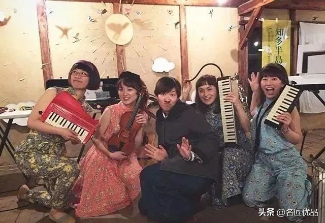 想不想开？这个贴着小胡子的女生，做出全世界最可爱的汽车