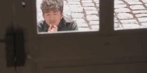 该死，他还是那么帅