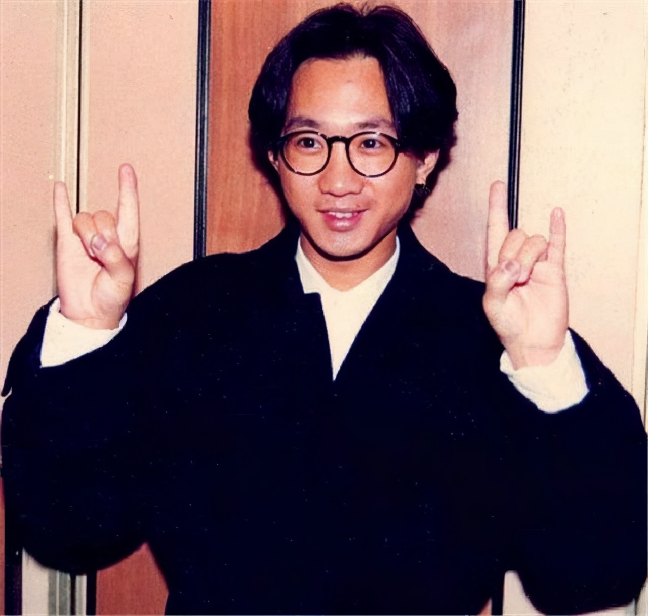 黄家驹低谷时期的灰色轨迹,黄家驹早期辛酸史