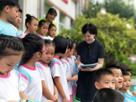 放飞梦想筑梦成长幼儿园毕业典礼,放飞梦想扬帆起航幼儿园