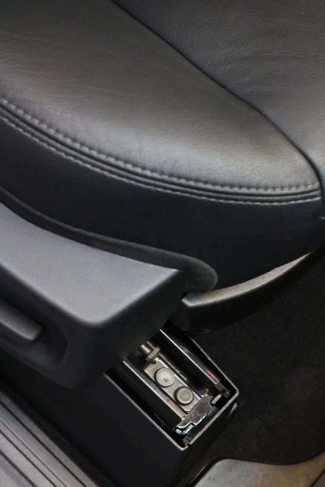 2010年路虎发现4整备翻新纪实,2017年路虎发现4全车整备翻新