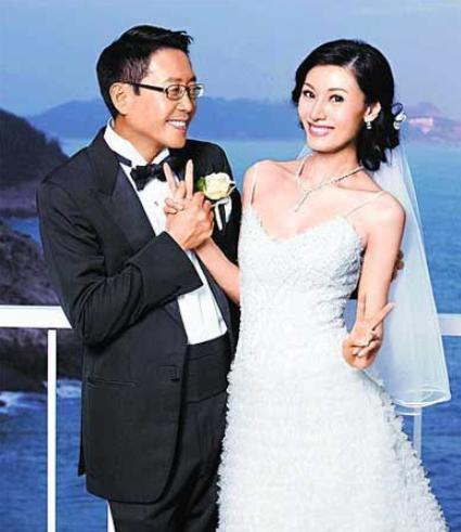 港姐关之琳李嘉欣周海媚,李嘉欣与周海媚哪个更胜一筹