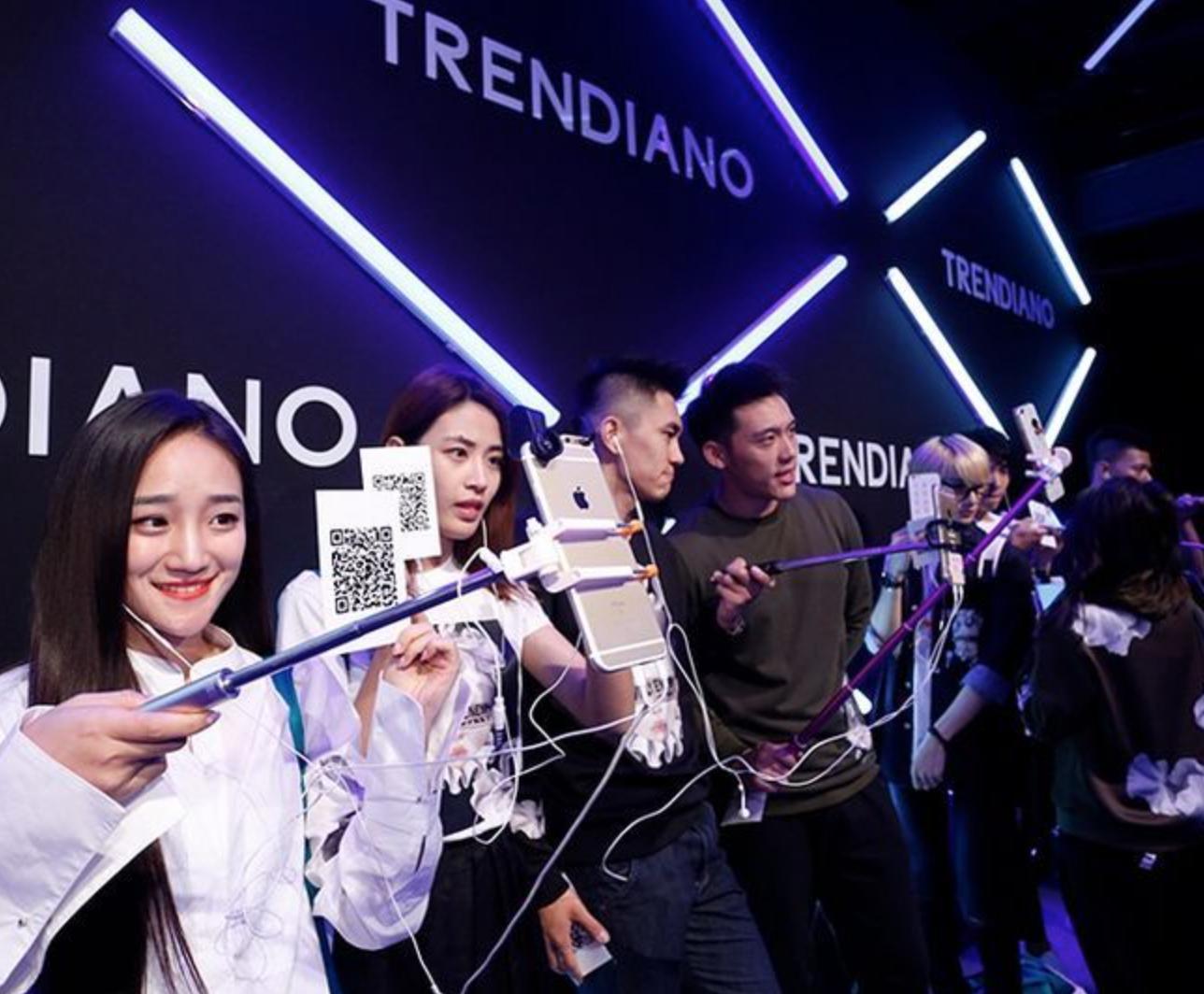 直播带货只是带货还能走多远,直播带货能干多久