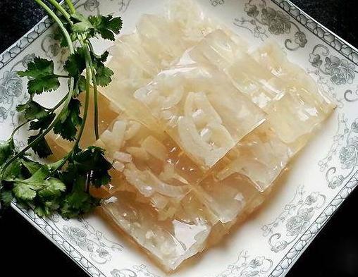 猪皮冻怎么做到成冻有弹性,猪皮冻怎么做能让猪皮均匀