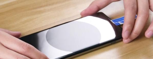 曲面手机钢化膜和软膜哪个更好,曲面屏手机钢化膜贴膜神器