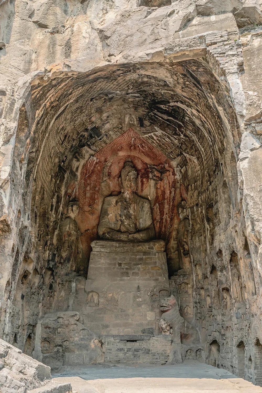 龙门石窟感受一下大唐盛世,为什么盛唐气象在龙门石窟