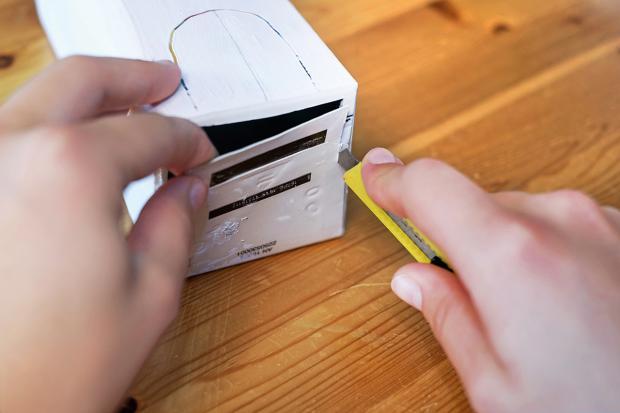 关于中秋节的手工灯笼简单易学,中秋灯笼diy幼儿园师生户外活动