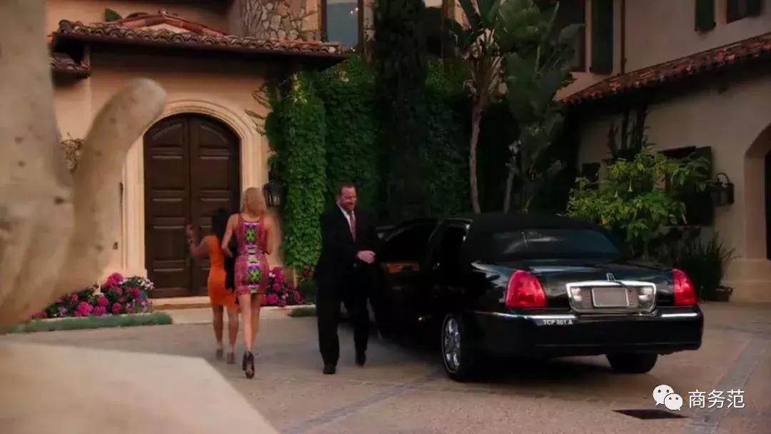 比弗利贵妇娇妻互撕,比弗利娇妻近况