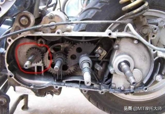 踏板车的油耗为何比同级挂挡车还高？原因有三点，传动方式是其一