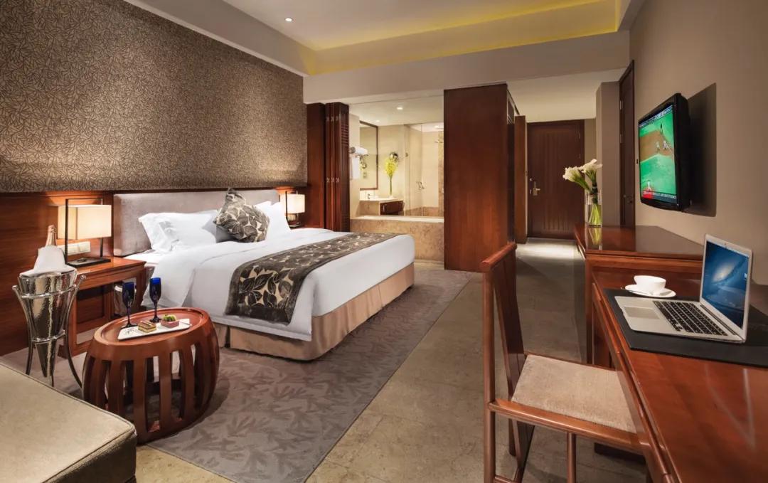 露天温泉小院精品,一房一厅庭院私家温泉