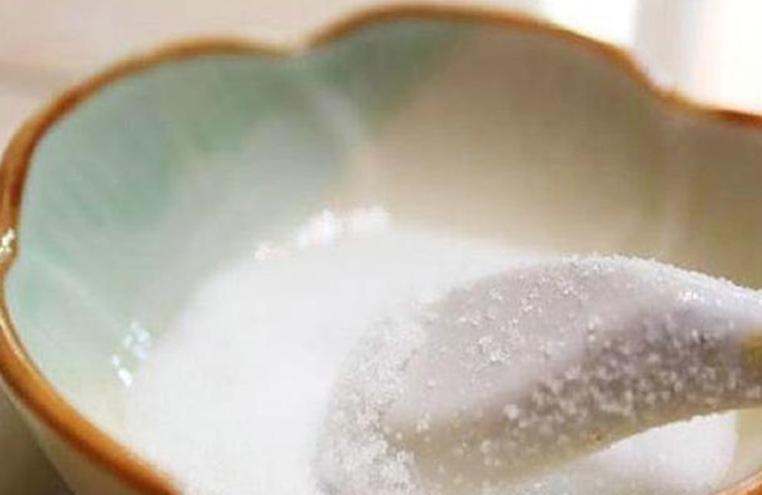 衣物弄上油垢很难清洗怎么办,朋友们试试这几个小窍门吧