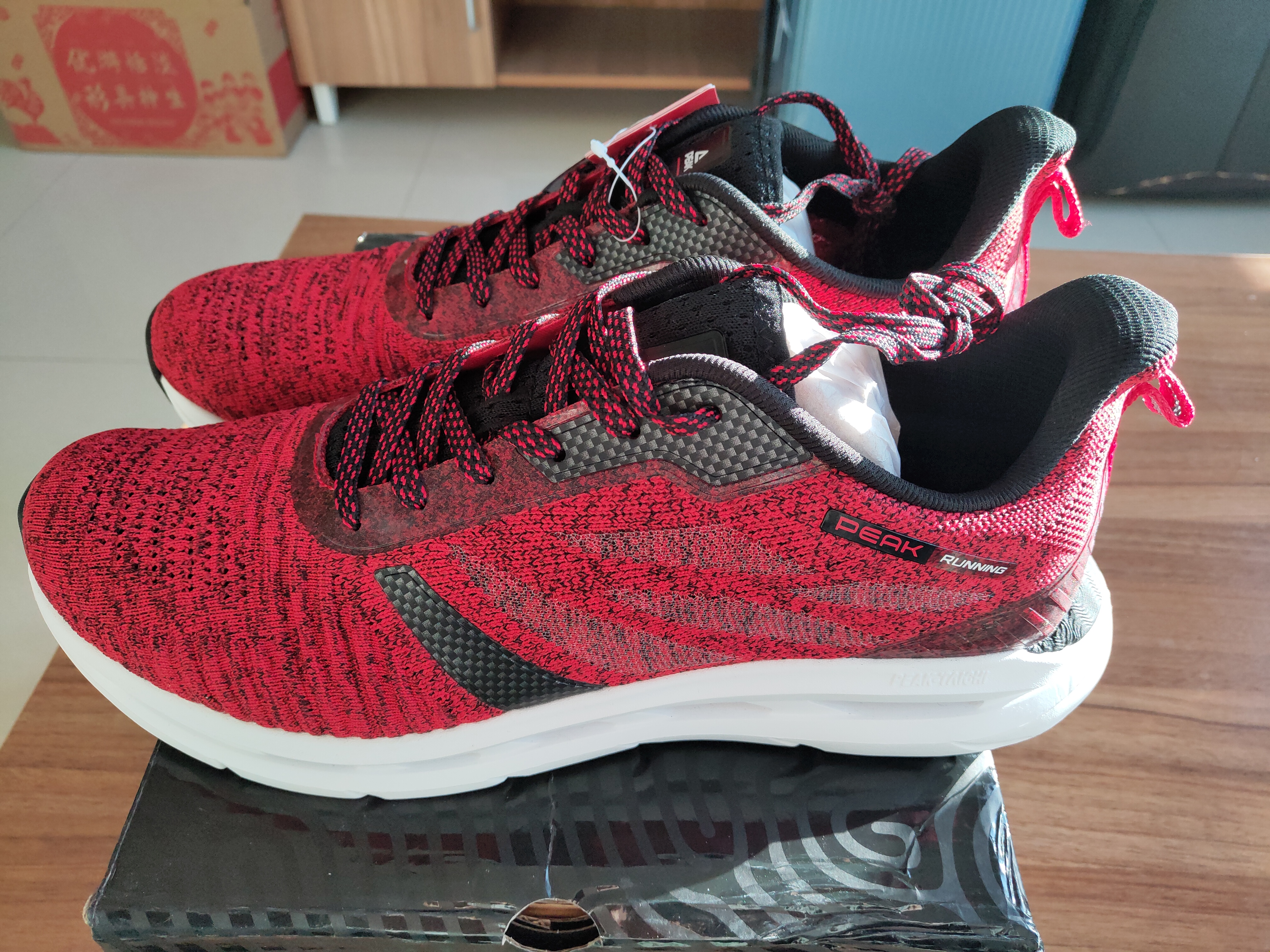 待疫情结束咱们一起跑步去吧——匹克悦跑7*开代**箱简评