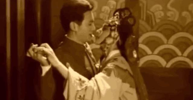 军艺校草沈腾年轻时的视频,沙溢沈腾军艺校草vlog