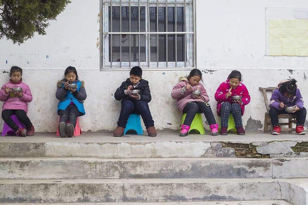 从流动到留守，三个深圳儿童“返乡”的这一年，都经历了什么？