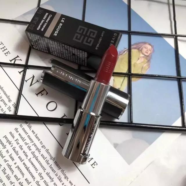 听我的！新年涂这个色红包拿到手软