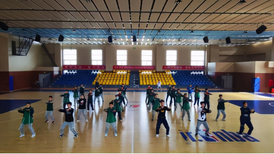 包揽多项市级一等奖！打造“武术特点课程”，实外五龙山蓄势待发