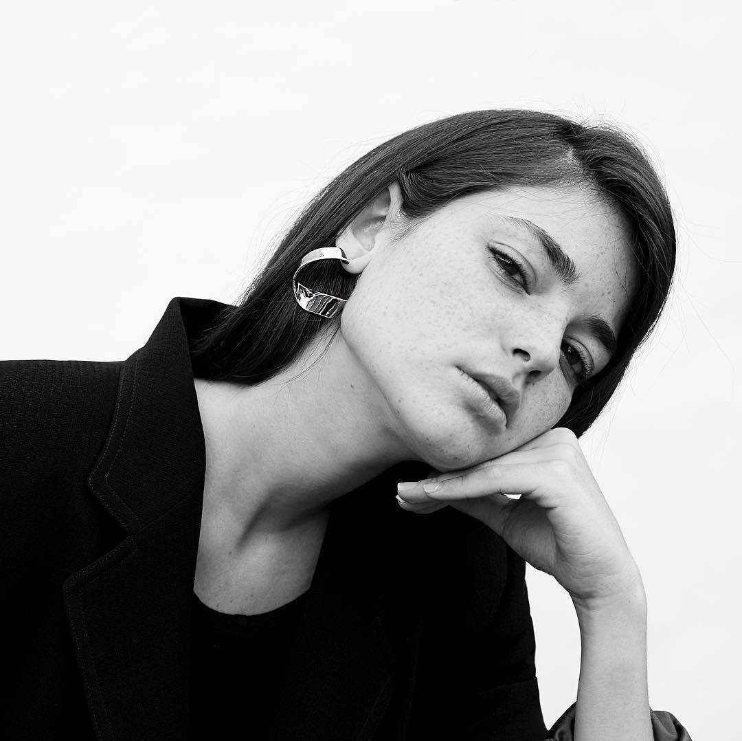 有时候质感就体现在小小的配件上，一件可以陪你穿梭日常的珠宝