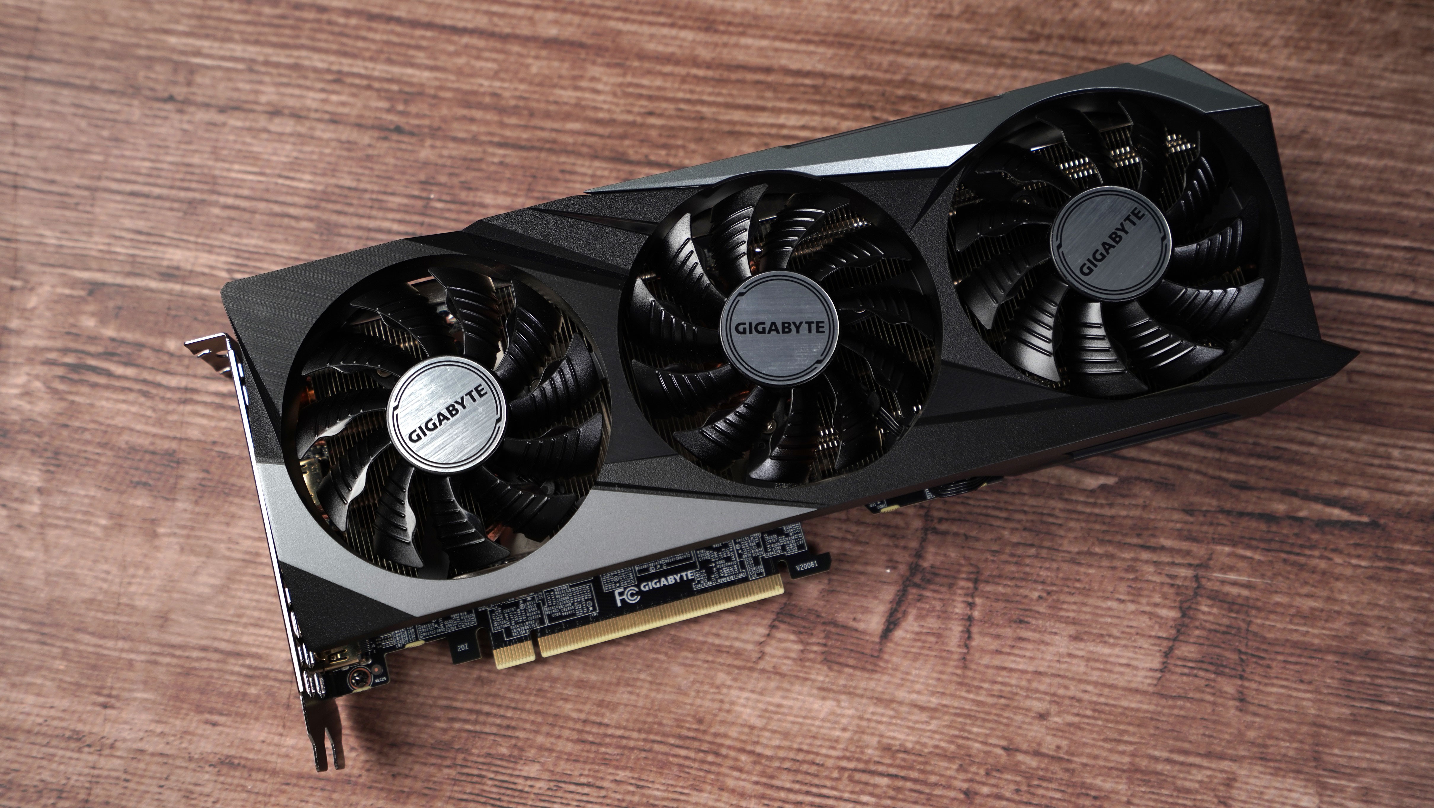 x570与b450的区别,b450对比入门lx570