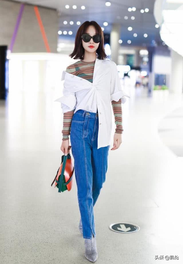 蓝盈莹制服身材照,蓝盈莹街拍露脐装