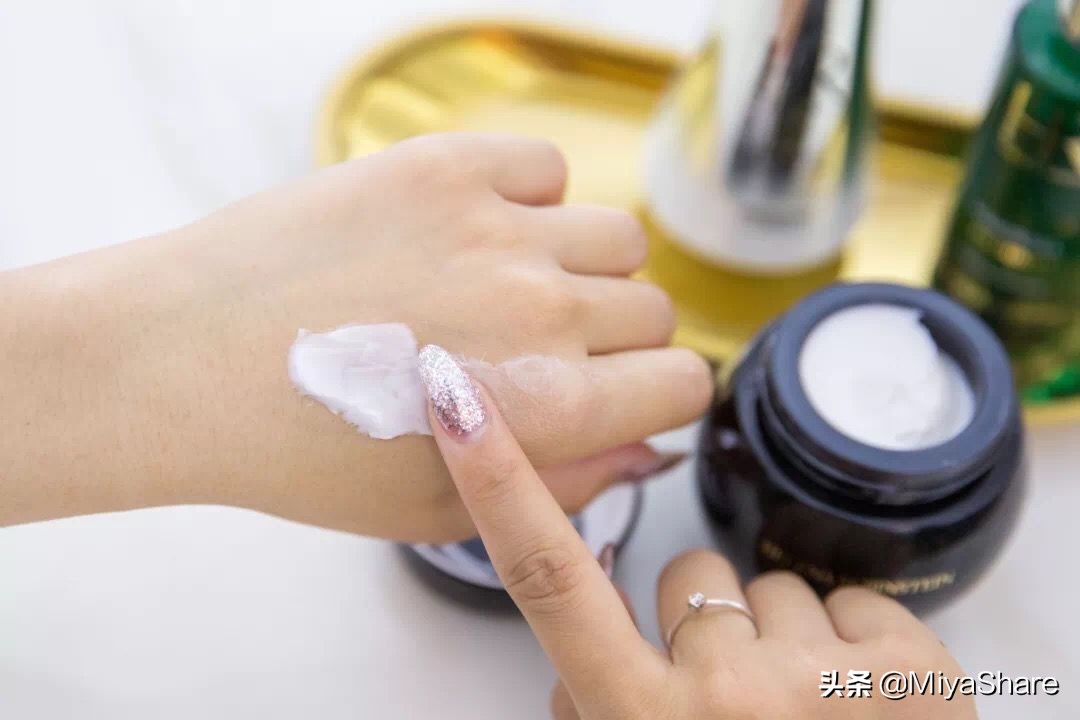 赫莲娜高光和黑绷带哪个好,赫莲娜面霜黑绷带适合什么人