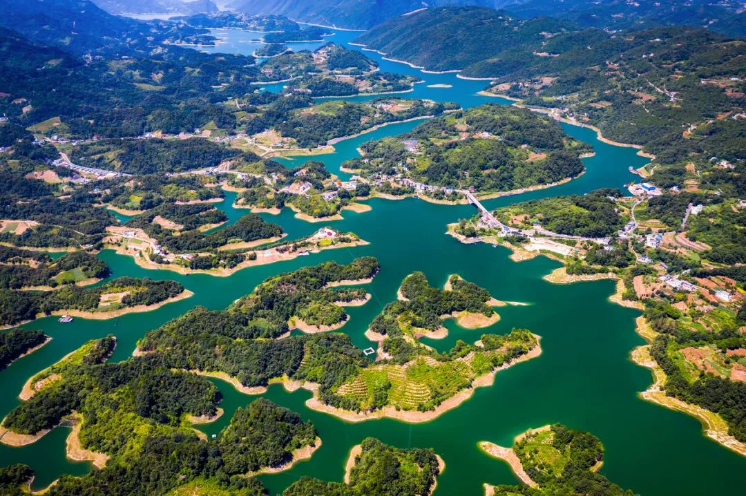 这就是长江,一年四季的长江