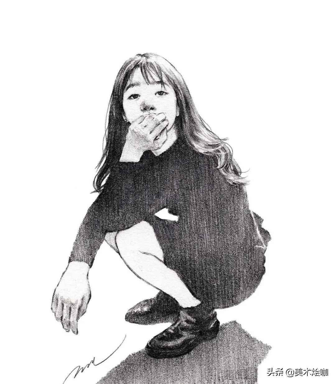 他笔下的极简山水禅意十足,他画的风景素描每笔都是细节