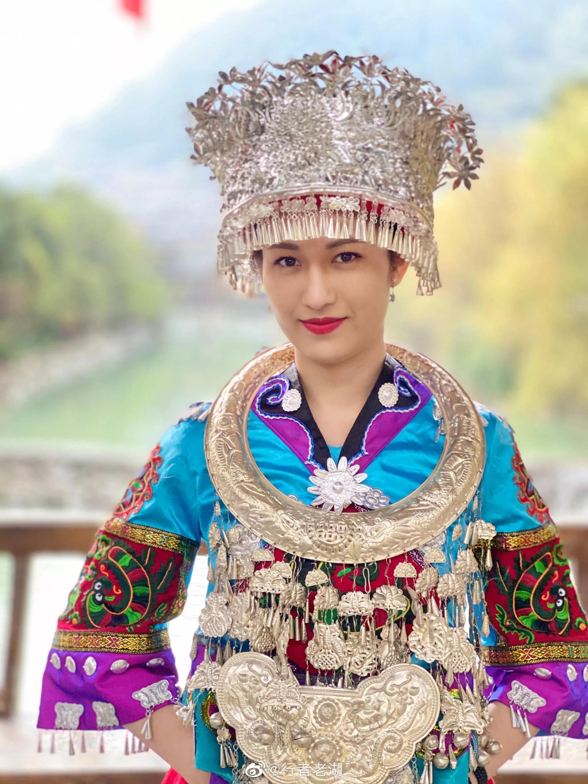 云南少数民族服饰图片,最好看的云南民族服饰