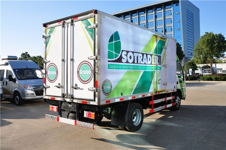 自己买冷藏车跑运输怎么样,买冷藏车跑运输一月能赚3万吗