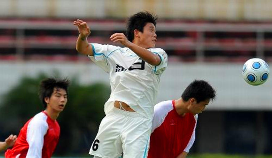 人物丨他11岁求学于根宝足球基地，如今成长为国足中场“绞肉机”