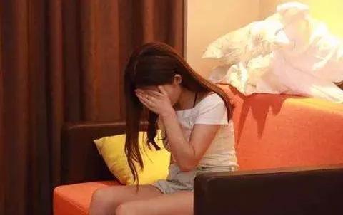 出差碰到的小卡片可信吗,出差途中很多电话打来