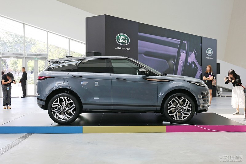 全新揽胜极光越野表现,全新一代路虎揽胜极光车评