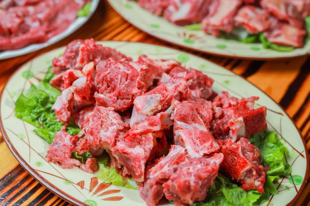 南海有间专注食驴肉的爆抵农庄，人均40元叹全驴宴