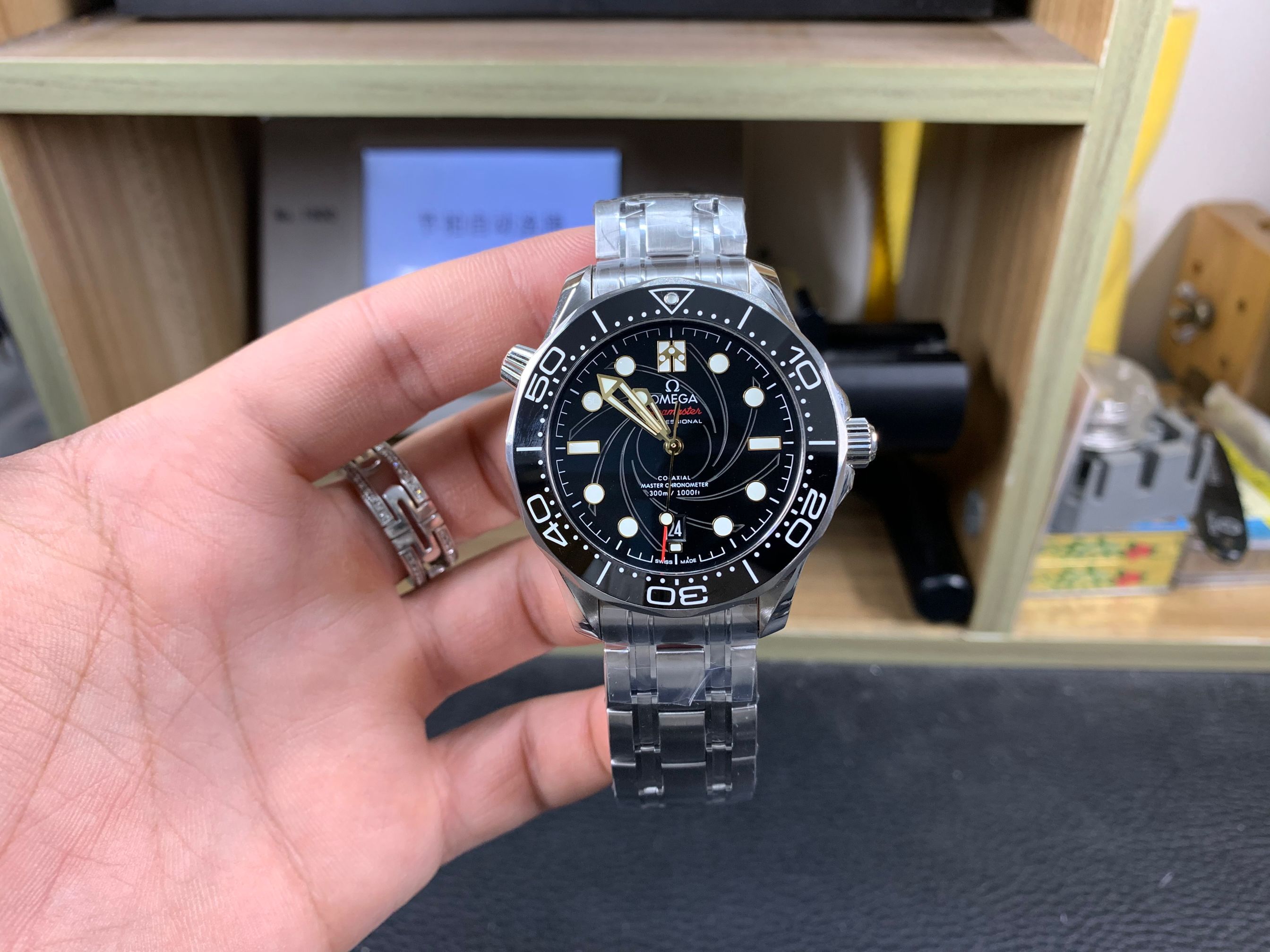 卡地亚山度士女款手表评测,2023卡地亚山度士36号钢链女表