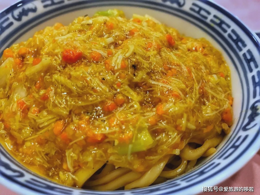 硬核吃鱼子酱指南，配糖油饼臭豆腐皮蛋