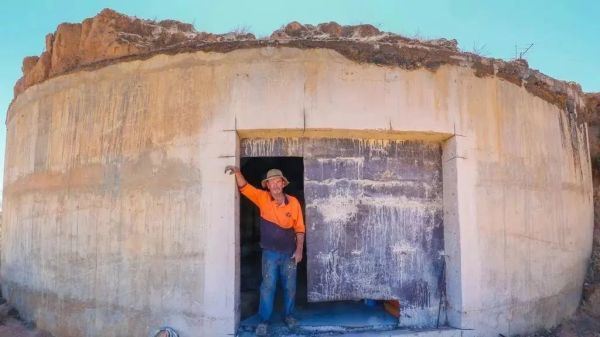 悉尼一不到3米宽土地以6.9万澳元出售！拍卖广告：请充分发挥你的想象力