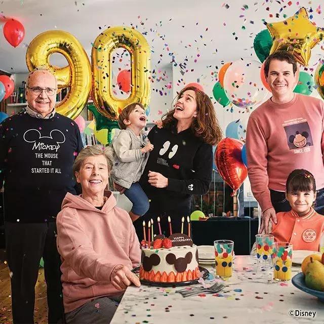 优衣库最近动漫联名,优衣库联名marimekko蓝色裙子