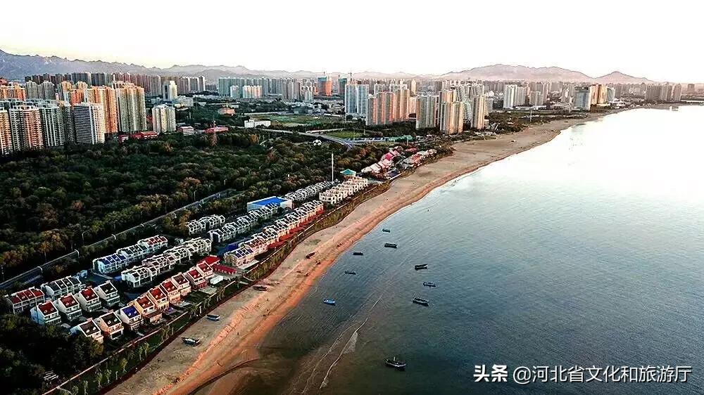 爱家乡游河北发现身边的美|披着初夏的清风，踏着热闹的浪，在五月的秦皇岛玩出新花样~