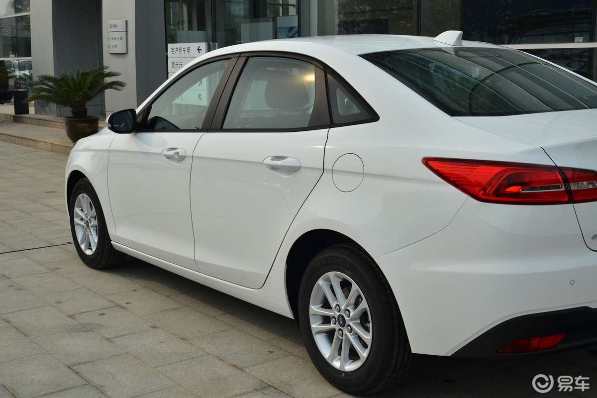 福睿斯2017款幸福版是国几,国六福睿斯空调滤芯怎么换