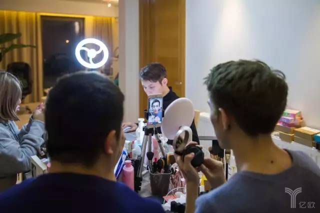 网红经济涉及什么经济学原理,剖析网红经济学