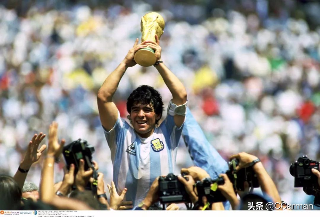 足球“上帝之手”：草根阶层公认史上第一球王，超脱体育政治领袖