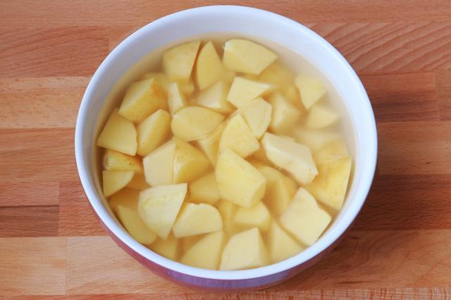 土豆怎么切片又好吃又好看,土豆怎么切丝才会光滑好吃