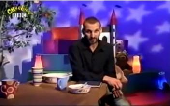 孩子不懂英语可以看英语动画片么,适合英语一二年级看的英语动画片