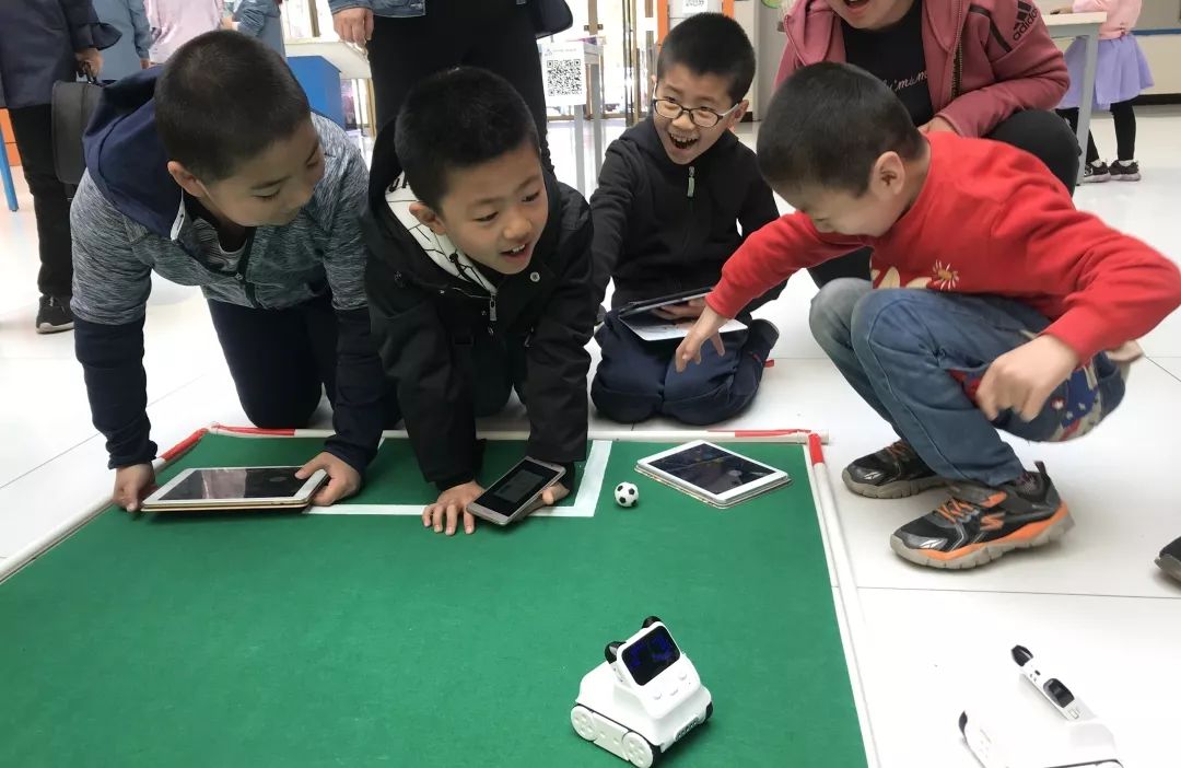 科技节暨机器人竞赛,太原机器人嘉年华