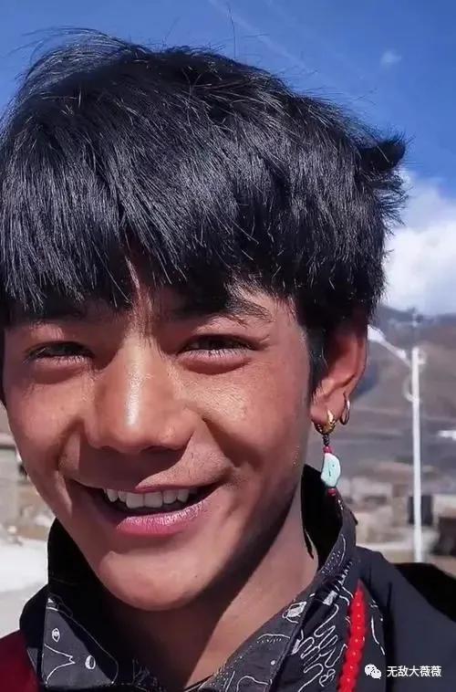 “文盲”丁真都能火，怎么正确引导孩子看待“网红”？